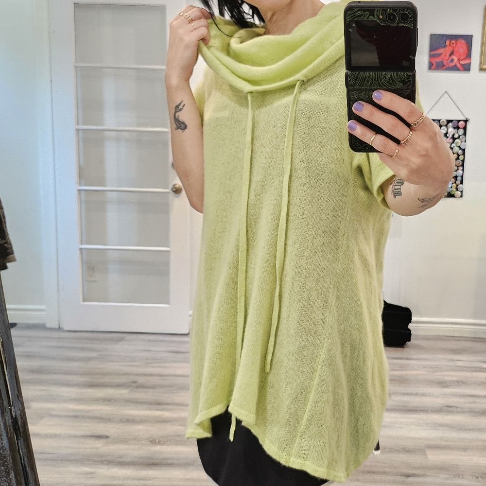 Subtle Luxury 100% Cashmere Sweater Medium Large Size Open Back